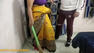 Indian aunties big ass in saree10