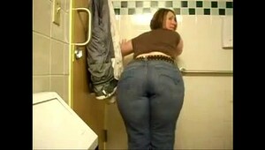 Big ass mom in bathroom, hot sluts xxx porn movies