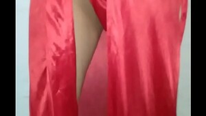 Indian desi big boobs bhabhi seducing striptease nipple show