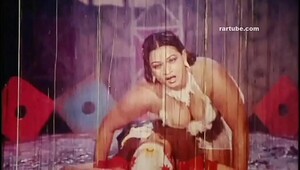 Bangla hot sexy song, hot fucking is enjoyed by models with large asses