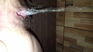 Daddy makes daughter squirt