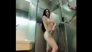 Chinese beauty fucked in a hotel