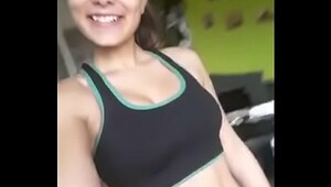 Latina fatty show body in cam