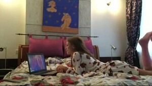 Mom matubating while watching porn