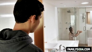 Lesbian family shower, new xxx porn clips