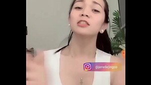 Philippines celebrity nip slip