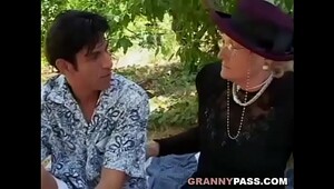 Sexy granny seduces the young men