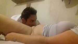 Nude magician, working hard for his cumshot