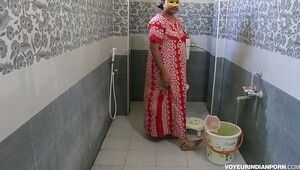 Hot bhabhi mona s after shower sex