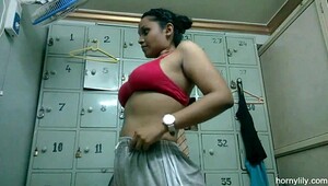 South indian aunty dress changing self video