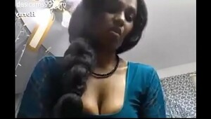 Amateur indian babe fucks with bf on cam