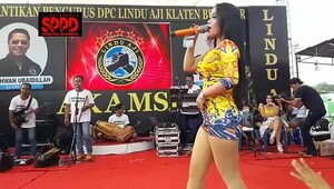 Stage dance in bhojpuri, sexy girls like hardcore fucking