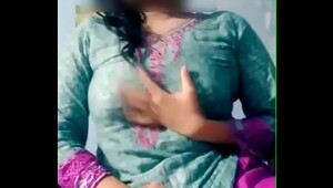 Desi girl showing boobs on webcam