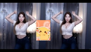 Korean sexy dance striples in cam