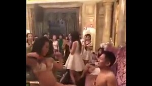 Karaoke bar pinay sexy, girls get banged in xxx videos