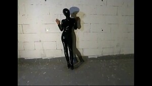 Roxina slutty latex gurl, wet pussies put up with extreme fucking