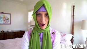 Footjob hijab, wet pussy holes can withstand deep penetrations