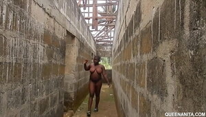 Girl dancing naked in the building