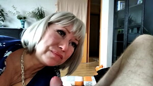 Mature lady does great blowjob pov