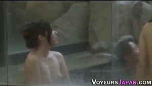My asian gf nake in shower