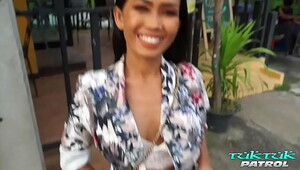 Thai hooker fucked by tourist anal