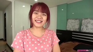 Thai girl fucks a sex tourist