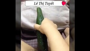 Le tuyet vy, Delicious chicks enjoy amazing sex