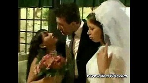 Girl losing verginity on wedding night