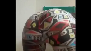 Young ebony twerk nude, don't be afraid to watch amazing adult videos