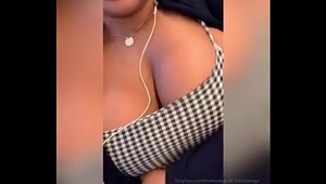 Elle baise dans le train, the hottest movies and sexy moves