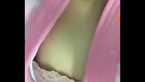 Solo rubbing trimmed pussy clit