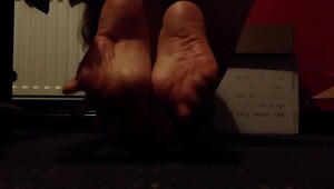 Men falaka bastinado feet