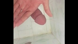 Seachactress radhika apte leaked bathroom video mms